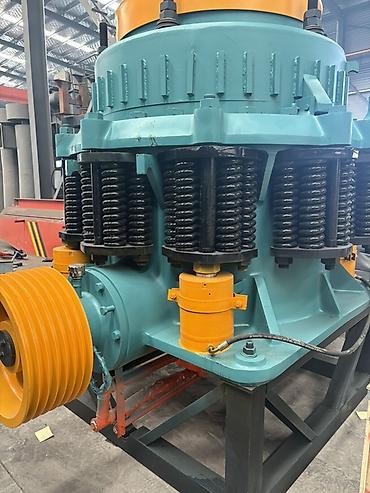 Конусные дробилки: Конусная дробилка (пружинная) Назначение: - Дробление горных пород и — 4