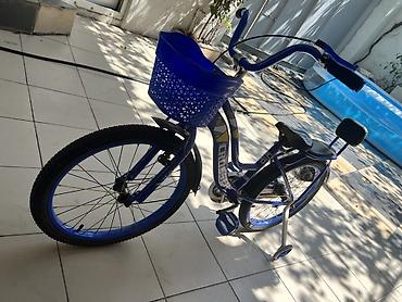 Uşaq dünyası: Uşaq velosipedi – CROSser, mavi rəng. Xüsusiyyətlər: - Təxminən 18–20 — 2