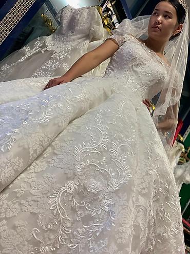 Свадебные платья: Свадебное платье, La Sposa, Винтажный стиль, Закрытое, Открытая спина, Гипюр, Пышное, Китай, Кружево, Б/у at lalafo.kg — 24 Свадебные платья: Свадебное платье, La Sposa, Винтажный стиль, Закрытое, Открытая спина, Гипюр, Пышное, Китай, Кружево, Б/у — 24