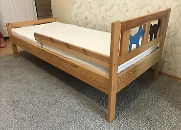 детская кровать ikea: Детская односпальная кровать, Б/у, Для девочки, Для мальчика, С матрасом, С бортиком, Дерево — 1