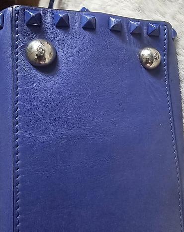 Torbe: Valentino Garavani Rockstud leather handbag. Valentino Garavani kozna — 5