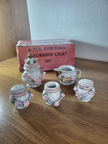 led lent: 6 hissəli porcelan dekorativ cruet dəsti Qutulu komplet. Üzərində “6 — 4