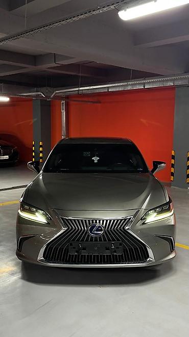 subaru acsent: Lexus ES: 2019 г., 2.5 л, Вариатор, Гибрид — 1