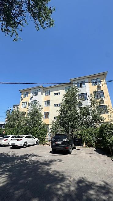 Продажа квартир: 3 комнаты, 85 м², 1 этаж — 11