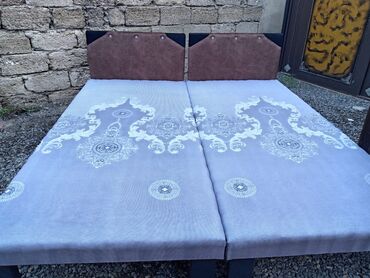 Pastel dəstləri: Təzə çarpayılar. 1 nəfərlik çarpayılar 60manat. 2 nəfərlik taxt — 27