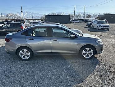 Chevrolet: Chevrolet Onix: 2020 г., Автомат, Бензин, Седан — 4