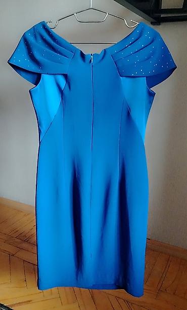 don modeleri: Zərif elektrik-mavi rəngdə kokteyl/axşam geyimi - Model: qolsuz, dizə — 2