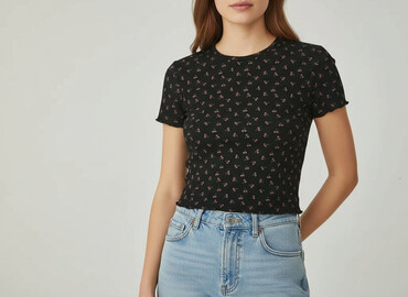 box z koszulkami piłkarskimi: PULL&BEAR, Women`s T-shirt, size M (EU 38)