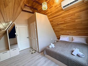 Günlük kirayə evlər: Qəbələ dağ mənzərəli A-frame villası – xüsusi həyətyanı sahə və şəxsi — 26