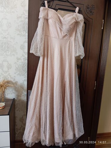 lavani couture cene: Вечернее платье