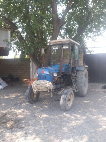 disk tekər: Traktor Belarus (MTZ) 28, 1920 il, 2200 at gücü, motor 1.8 l, İşlənmiş