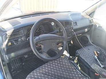 Volkswagen: Volkswagen Golf: 1993 г., 1.6 л, Механика, Бензин, Хэтчбэк — 10