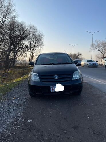 Toyota: Toyota ist: 2003 г., 1.3 л, Автомат, Бензин, Хэтчбэк