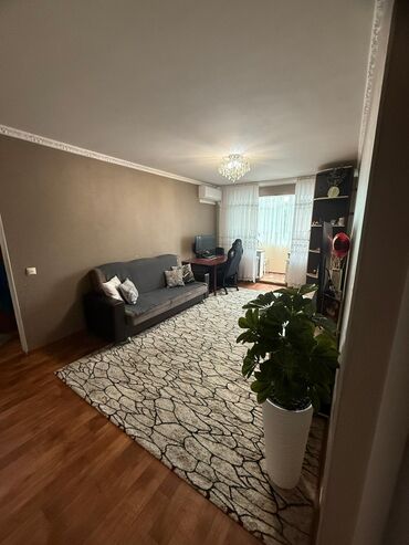 снять квартиру без риэлтора: 3 комнаты, 58 м², 104 серия, 4 этаж, Евроремонт