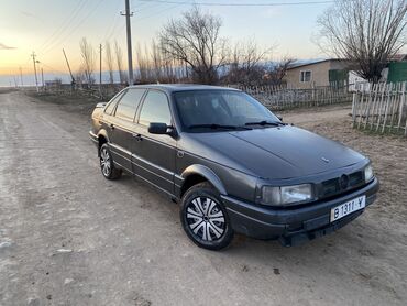 фолсваген пасат: Volkswagen Passat: 1989 г., 1.8 л, Механика, Бензин