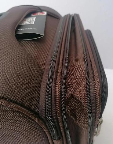 Putni koferi i torbe: Veliki kofer na točkiće – tekstilni, braon - Dimenzije: približno — 8