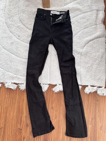 crna kosulja i sive pantalone: Visok struk, Zvoncare