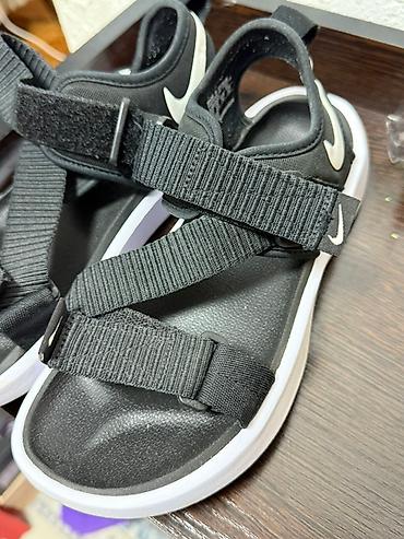 сланцы найк: Босоножки, 36, Nike, Б/у, цвет - Черный, Платная доставка — 2
