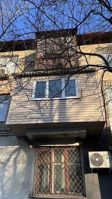 Курулуш жана оңдоо кызматтары: Продам застеклённый и утеплённый балкон (лоджию). Характеристики: - — 2