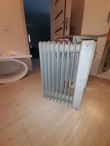 Elektrikli qızdırıcılar və radiatorlar: 9seksiyalı, əla vəziyyətdə, qızdırıcısı, ehtiyac olmadığı üçün