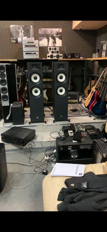 сабвуфер на компьютер: Город Талас. Колонки напольные от JBL модель А190. Вес по 21 кг