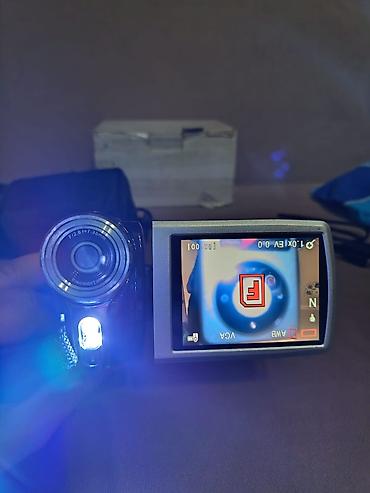 Videokameralar: Sony rəqəmsal video kamera Xüsusiyyətlər: - Maks. 12.0 MP şəkil — 6