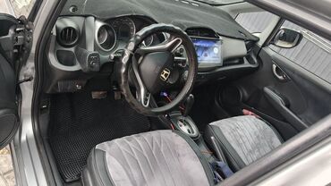 Honda: Honda Fit: 2010 г., 1.5 л, Автомат, Бензин, Хэтчбэк