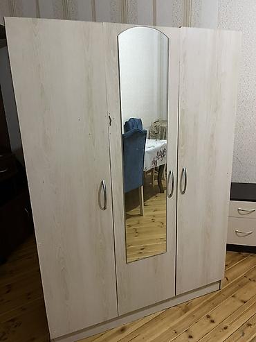 1 otaql: Hezi Aslanov metrosuna piyada 5 deqiqe mesafede 2 xanim otaq yoldasi — 10