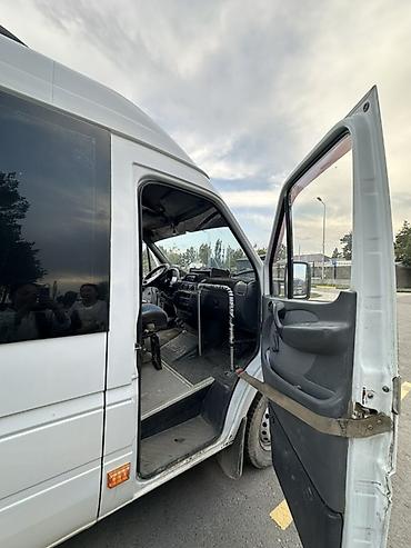 Унаа: Mercedes-Benz Спринтер: 2003 г., 2.2 л, Кол менен иштөөчү, Дизель, Бус — 10
