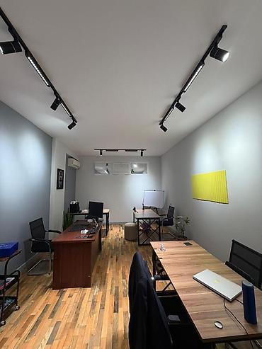 взять офис в аренду: İcarəyə verilir 1 otaqlı ofis 30 m², Nizami m. Daha 7 şəklə bax — 5