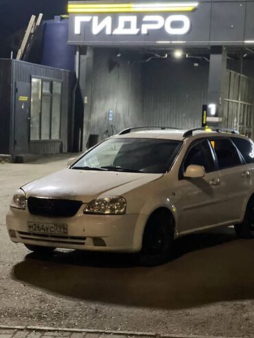 машина спортивная: Chevrolet Lacetti: 2011 г., 1.6 л, Механика, Бензин, Универсал