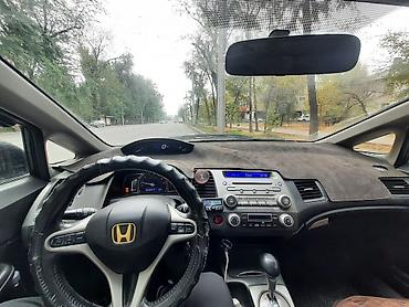Honda Civic: 2009 г., 1.3 л, Автомат, Гибрид, Седан