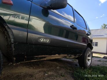 Chevrolet: Chevrolet Нива: 2004 г., 1.7 л, Механика, Бензиновая, Внедорожник — 9