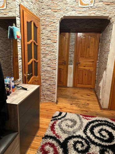 Köhnə tikili: Bakı, Yeni Günəşli Massiv A, 3 otaqlı, Köhnə tikili, 75 kv. m — 9