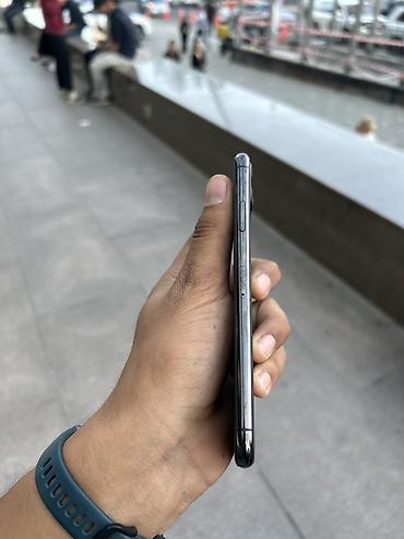 Apple iPhone: IPhone 11 Pro Max, Б/у, 256 ГБ, Desert Titanium, Чехол, 67 % — 12