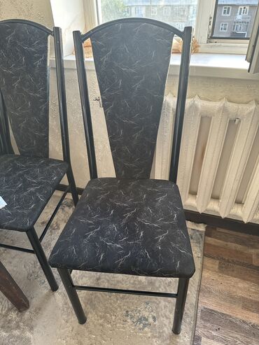 куханый гарнитур б у: Ашкана үчүн үстөл, Колдонулган, Бүктөлбөгөн