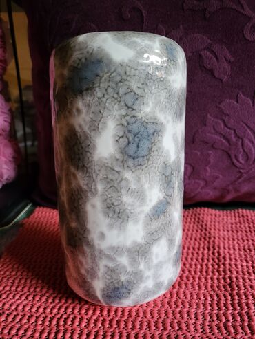 Ostali kućni dekor: Vaza nova porcelanska 70,80te. Visina. 16,5cm. Gornji — 1