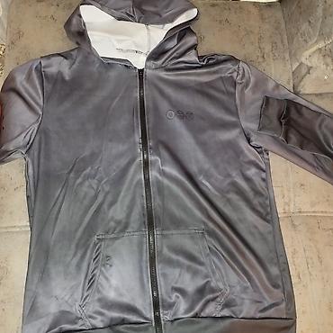 jaket: Arirang jaket yep yenidir M razmerdir ikisi bir yerdə 45 azn tək tək — 2