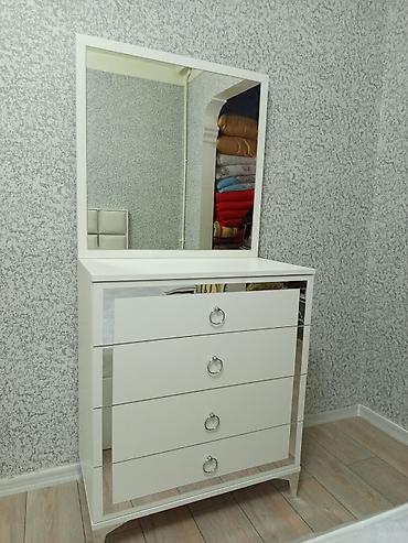 Ağ rəngli güzgülü komod-tualet masası - Modern, minimalist dizayn - lalafo.az -da Ağ rəngli güzgülü komod-tualet masası - Modern, minimalist dizayn -