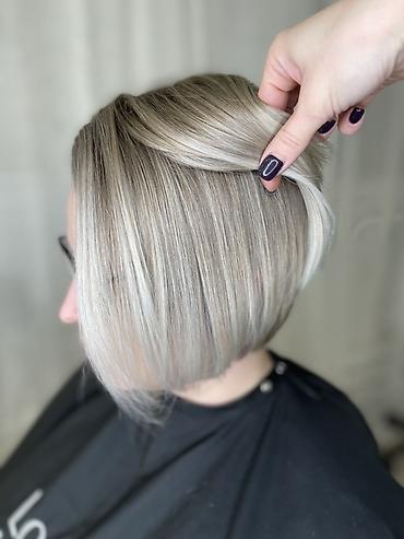 Парикмахеры: Милые дорогие девушки. Предлагаю Вам все виды качественного грамотного — 9