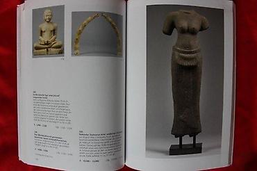 vaza: AUKCIONI KATALOG DOROTHEUM, ASIATISCHE KUNST, 2005 | Aukcioni — 6