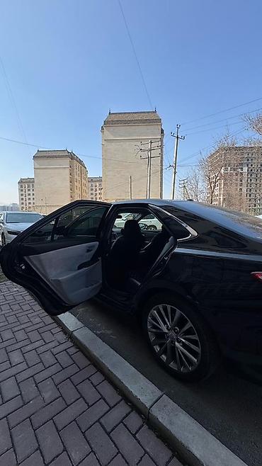 Частная аренда авто: Черный седан Toyota Camry с тонированными задними стеклами и at lalafo.kg — 9 Частная аренда авто: Черный седан Toyota Camry с тонированными задними стеклами и — 9
