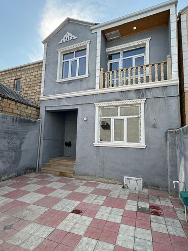 Həyət evləri və villaların satışı: 4 otaqlı, 200 kv. m, Yeni təmirli