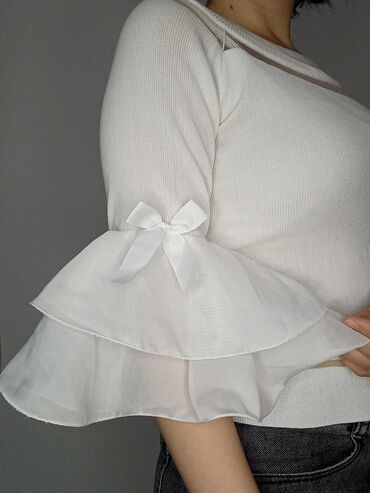 Свадебные аксессуары: Нарядная блузка за 150 сом!

Размер: S

Самовывоз. Бишкек