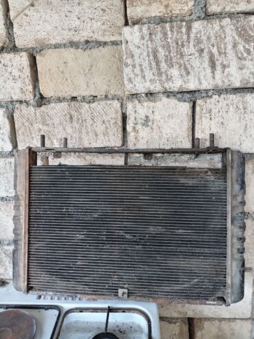 Elektronika: 31-rin radiatoru. İşləkdir. 25 azn. Xudat