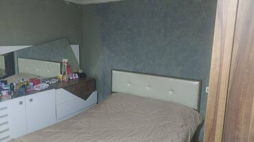 Köhnə tikili: Satılır: Tam mebelli 2 otaqlı mənzil interyeri - Yataq otağı: Böyük — 10