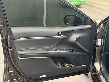 Продажа авто: Toyota Camry: 2017 г., Автомат, Гибрид, Седан — 10