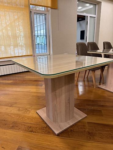 tek stolar: Kvadrat formalı yemək/çay masası - Üst hissə: açıq palıd tonlarında — 2