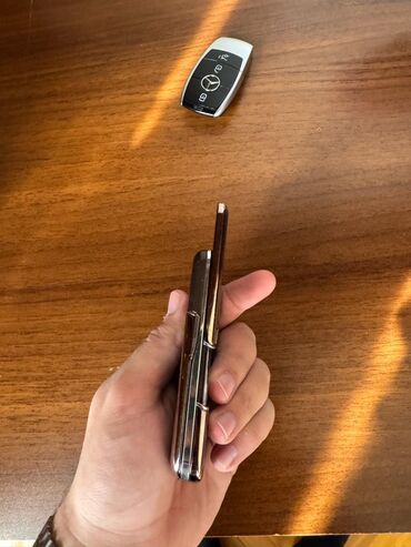 Nokia: Nokia 8 Sirocco, < 2 GB Memory Capacity, Düyməli — 6