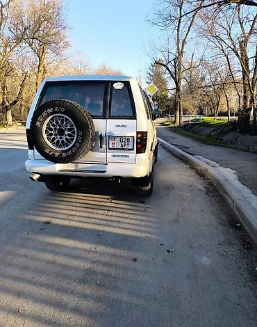 на вариант: Isuzu Bighorn: 1999 г., 3 л, Автомат, Дизель, Внедорожник — 3